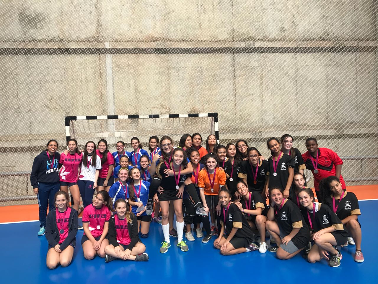 Time de Handebol feminino do Arqui conquista o campeonato do Clube Paineiras