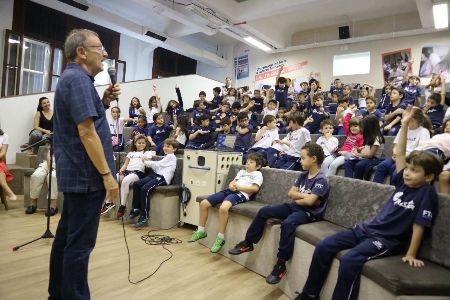 Ex-aluno Sim, Ex-Marista Nunca! Sr. João Relembra A época Do Internato ...