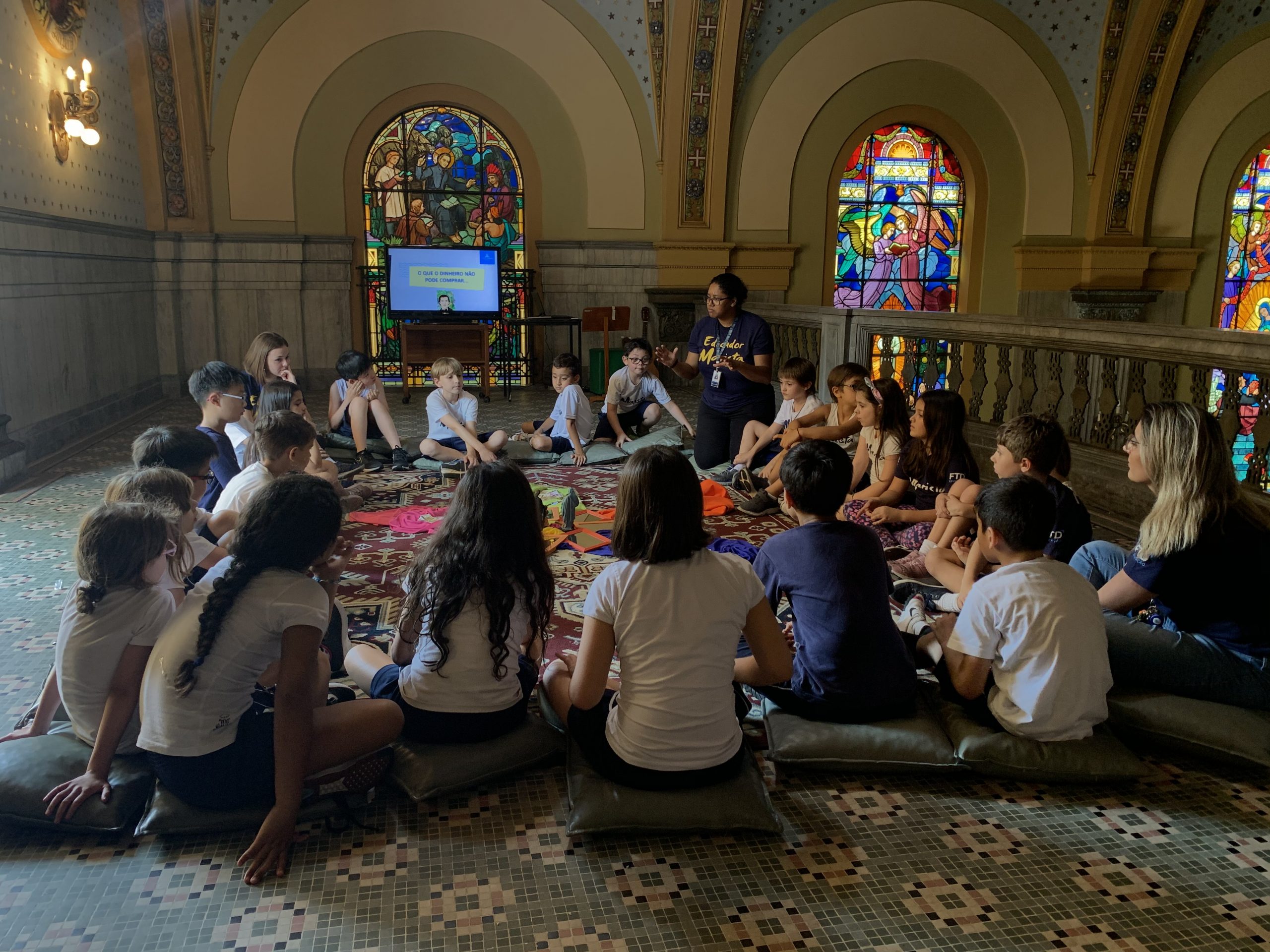 Alunos do 2º ano conhecem a história do Instituto Marista e refletem sobre valores em ação com a Pastoral