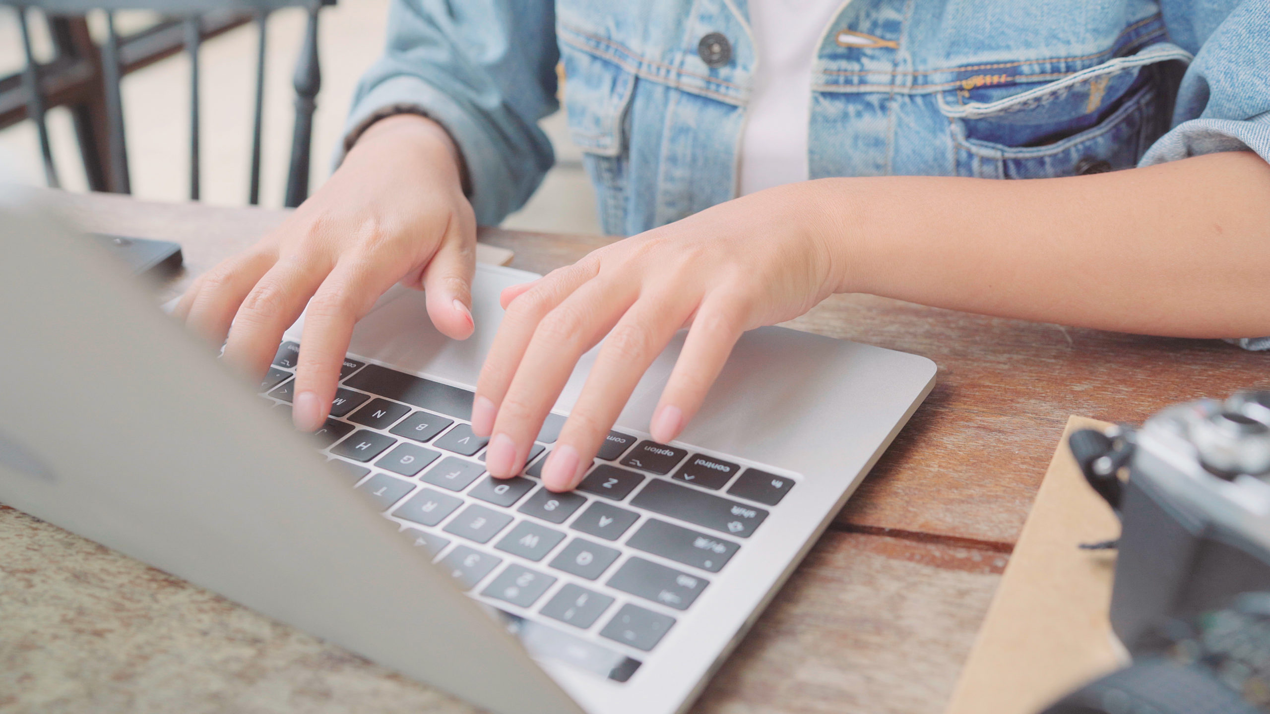 Cyberbullying: quais medidas as famílias devem adotar para evitar?